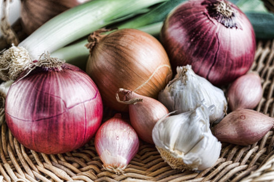 Shallots vs Onions - What is the Difference? and How to Use Them