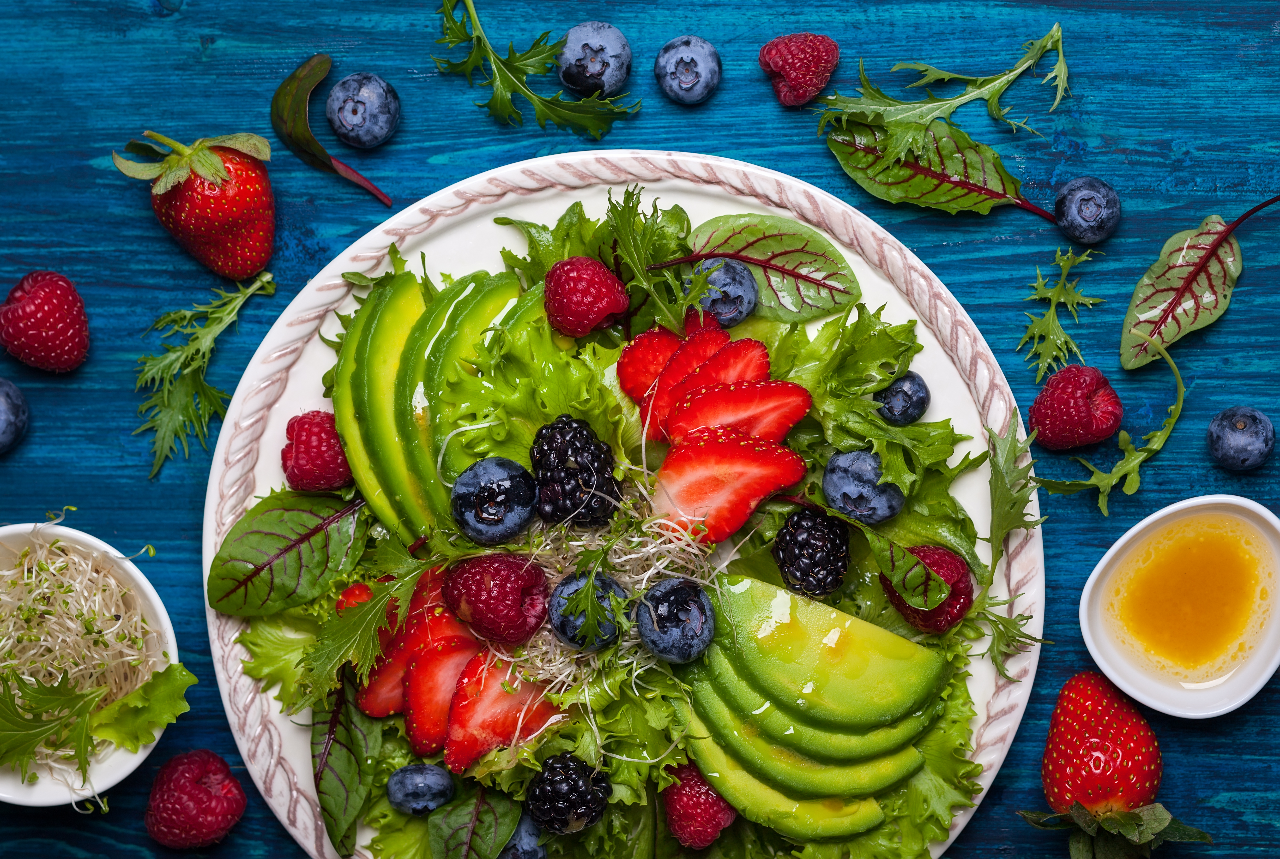 Check out this delicious avocado and berry salad. How much fiber is hiding in there?